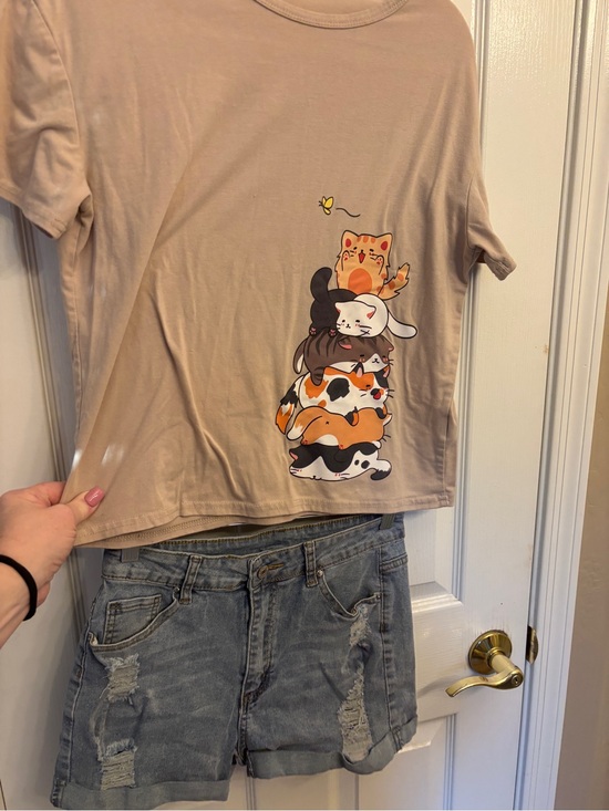 The Unbranded Brand Other - Cat Stack Graphic Tee & Cutoff Jean Shorts ~ Small Shirt & Medium Jean Shorts
